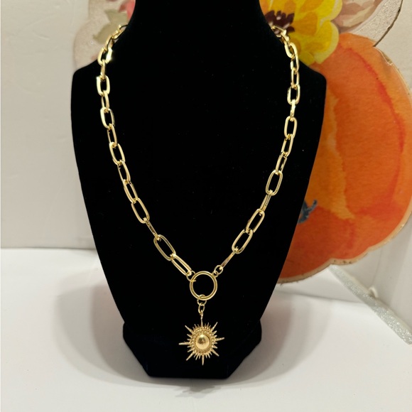 Golden girls statement Necklace, Minimalist Golden Hypoallergenic… - Picture 5 of 6